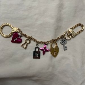 Louis vuitton Love Lock keychain